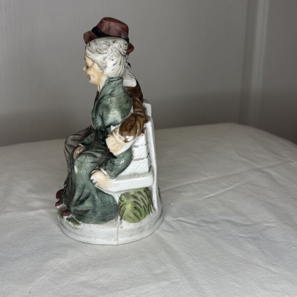 Vintage Collectible Porcelain Figurine Old Couple Seated on a Bench Hummel-like - Picture 4 of 5